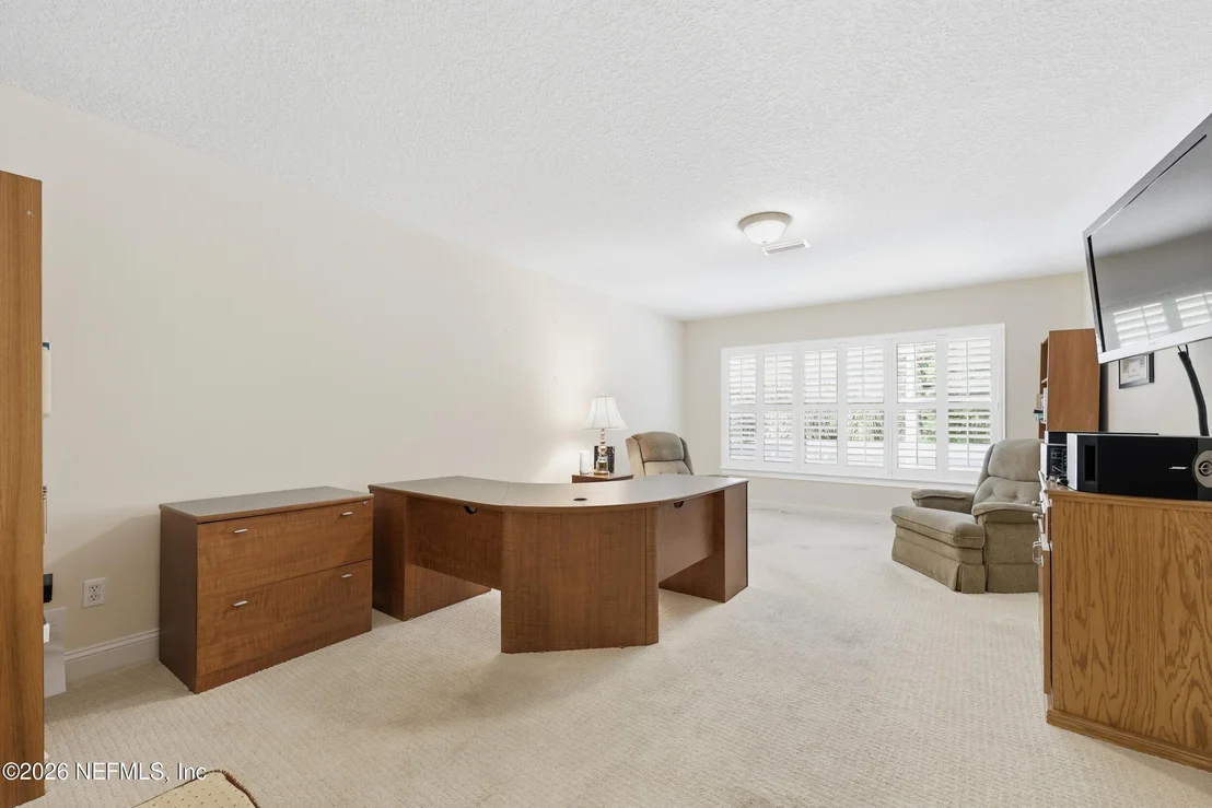 Photo of 376 N LOMBARDY Loop