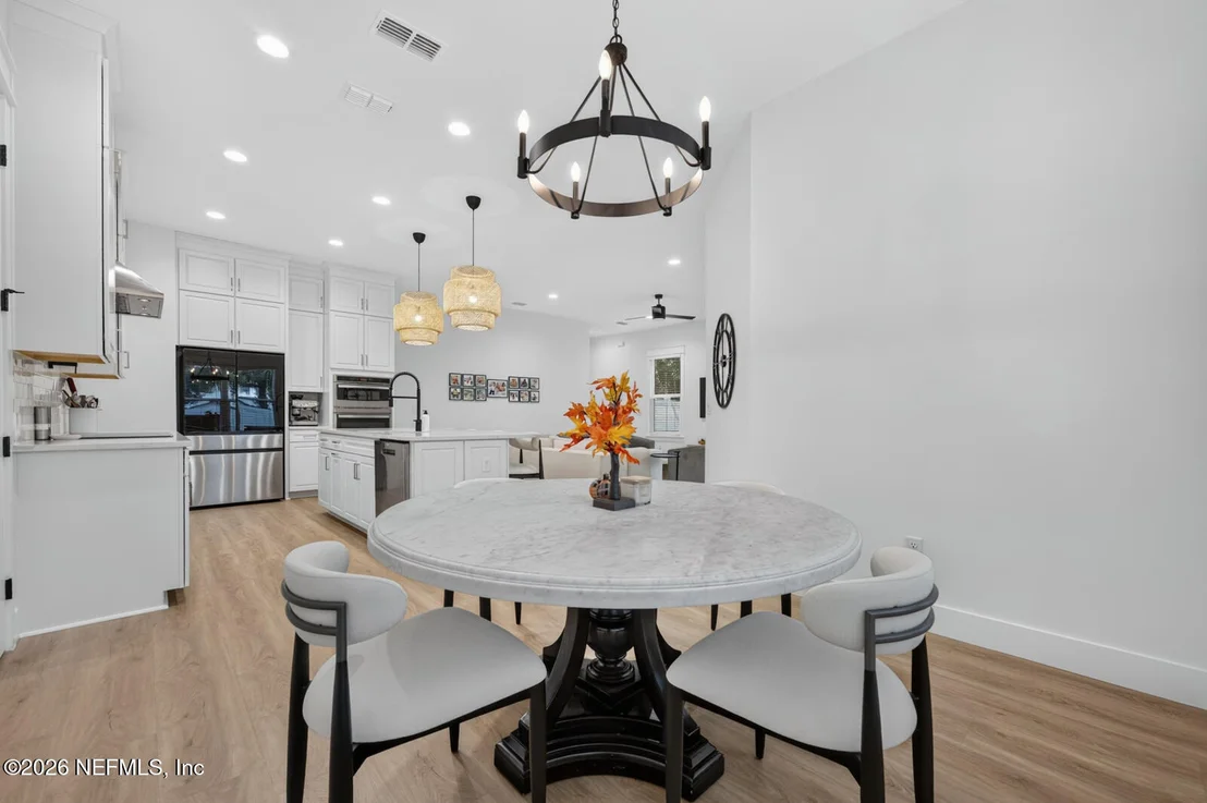 Photo of 904 BARBARA Lane