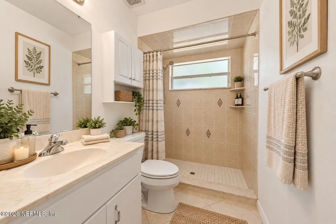 Photo of 8 FIELDSTONE Lane