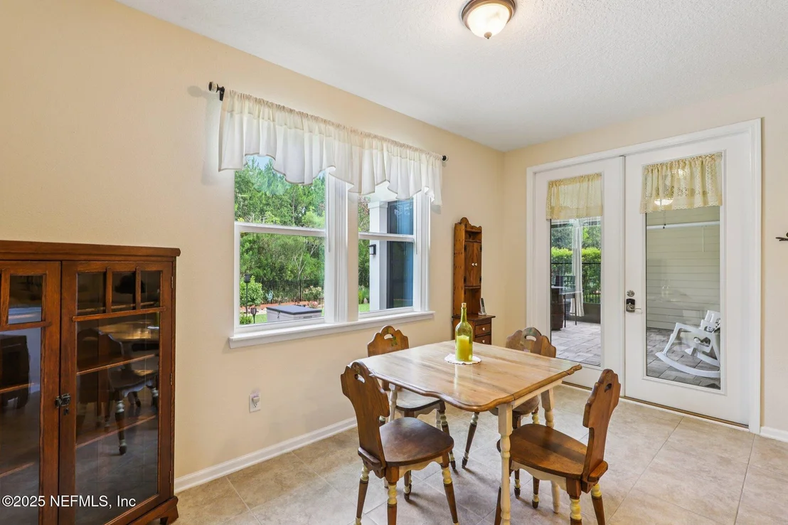 Photo of 261 PALISADE Drive