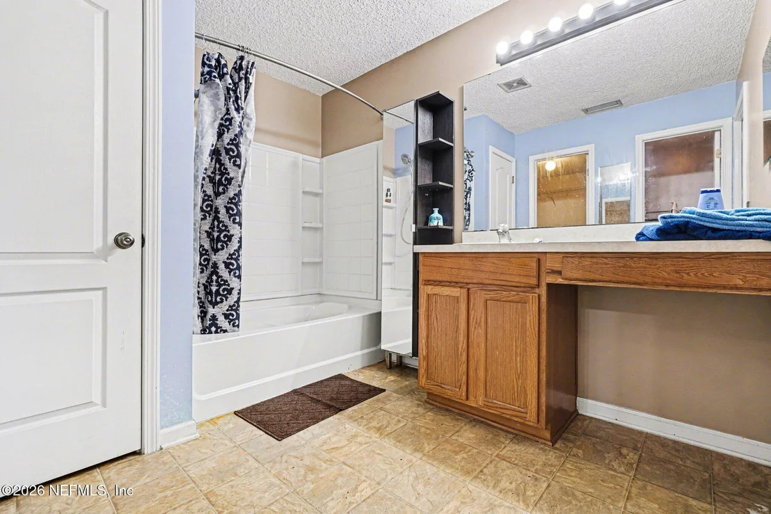 Photo of 6525 SILK LEAF Lane