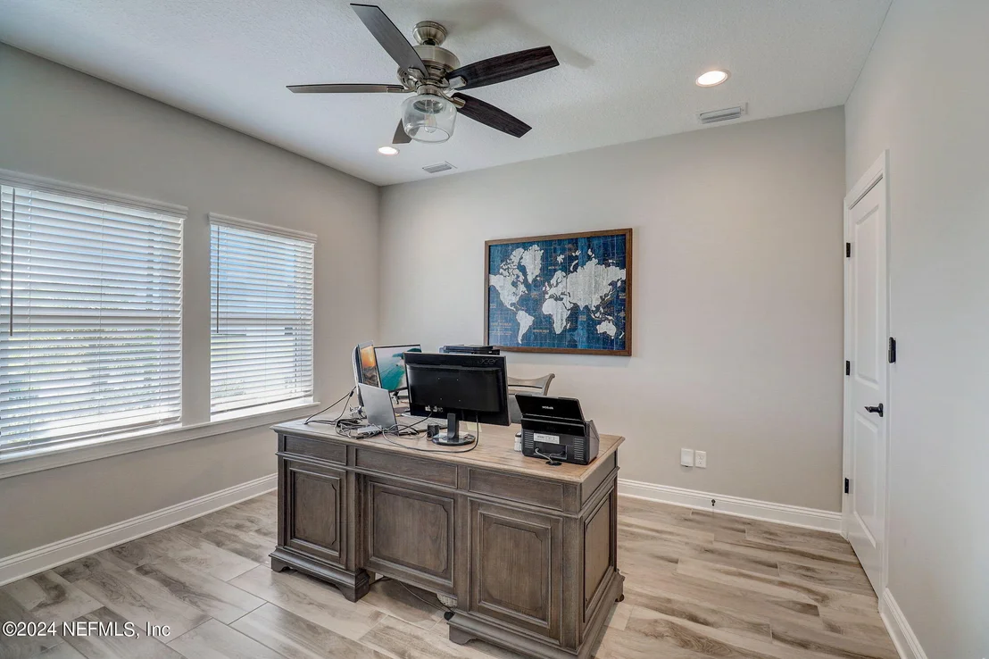 Photo of 117 STANSBURY Lane