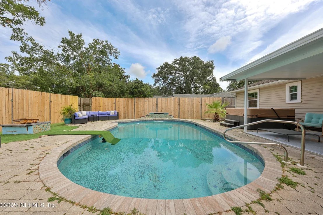 Photo of 2084 BROAD OAK Drive