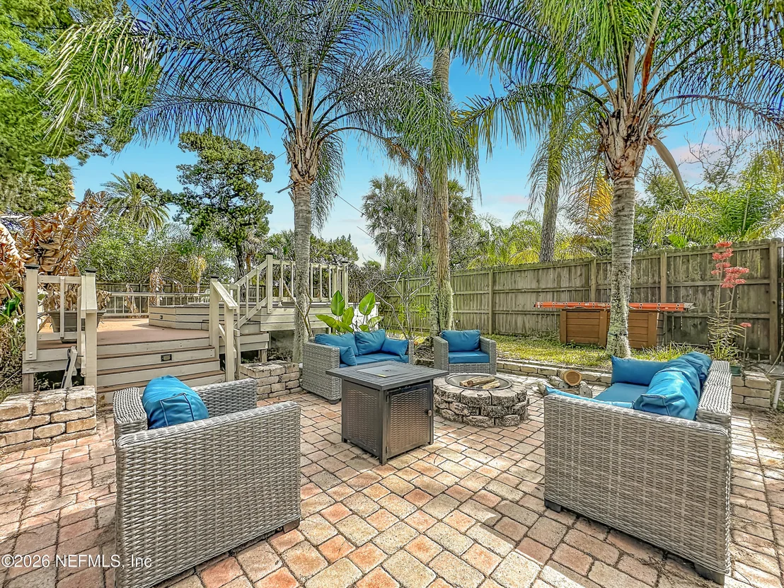 Photo of 18 SOLANO Avenue