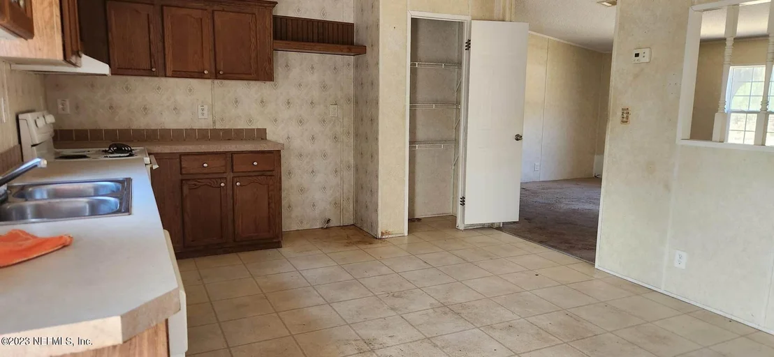 Photo of 506 LAKE LUCY Circle