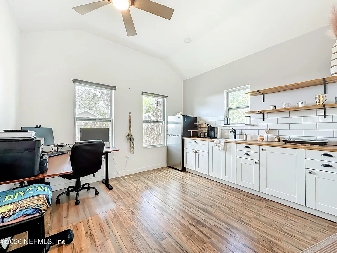 Photo of 18 SOLANO Avenue