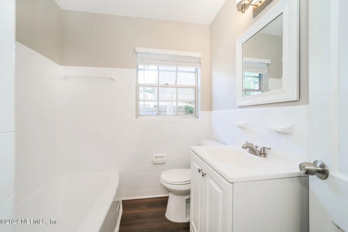 Photo of 5635 CRESTVIEW Road