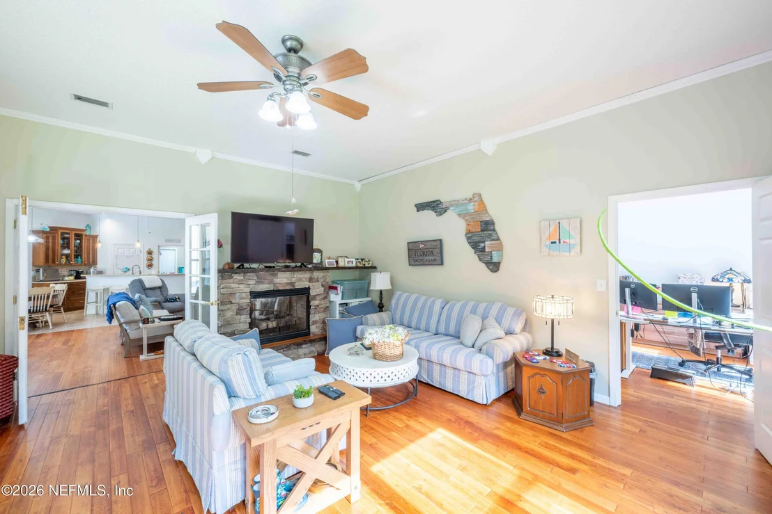 Photo of 838 WESTMINSTER Drive