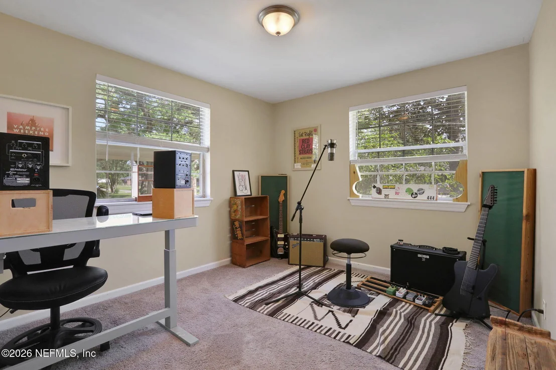 Photo of 5359 ROYCE Avenue