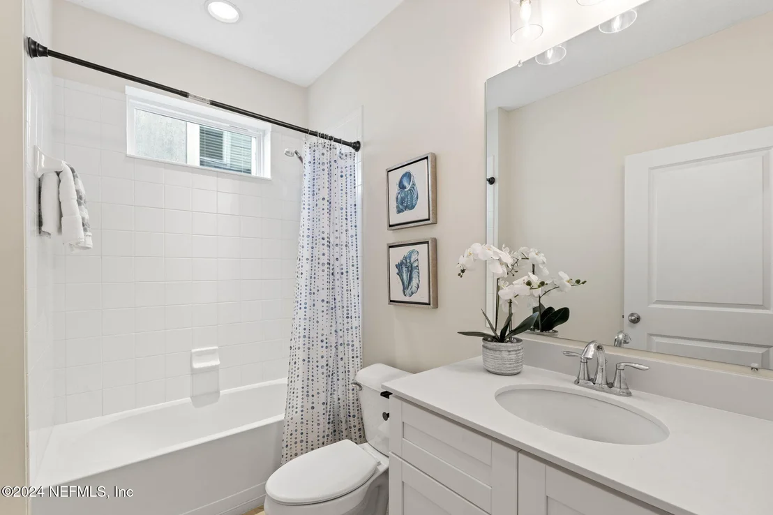 Photo of 237 SPRING PARK Avenue