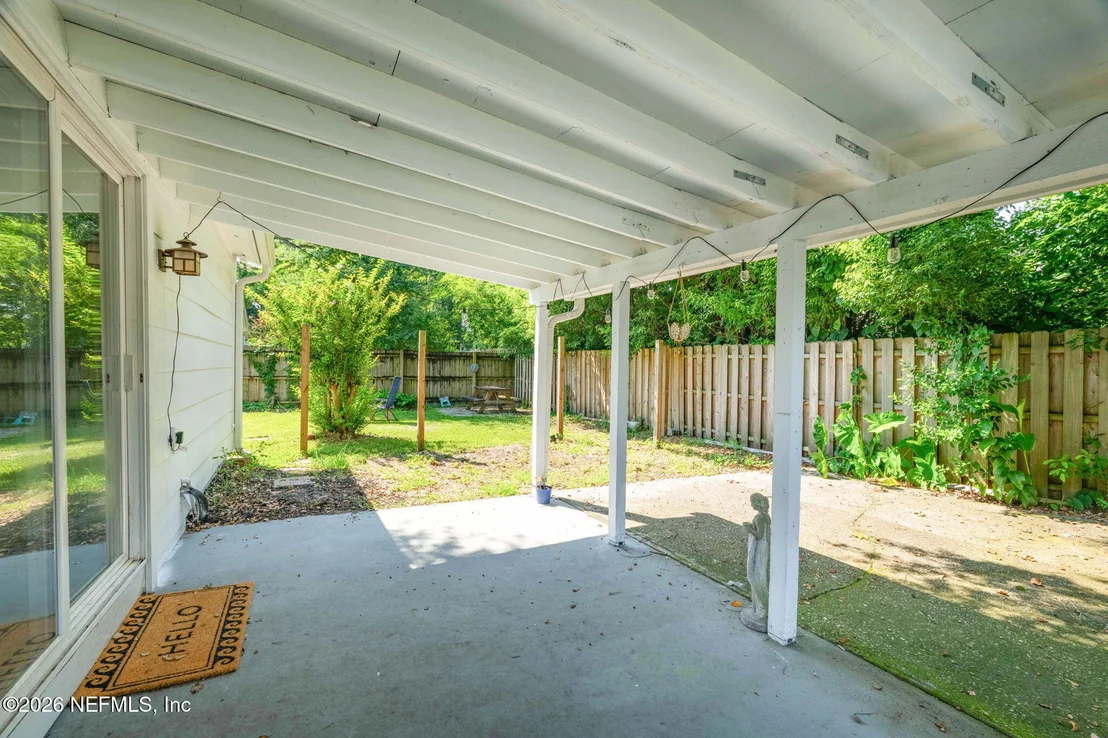 Photo of 1532 CHARON Road