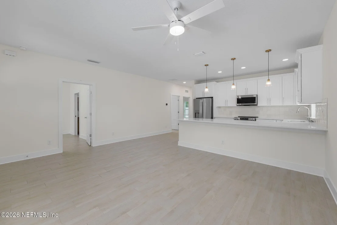 Photo of 874 W 4TH Street