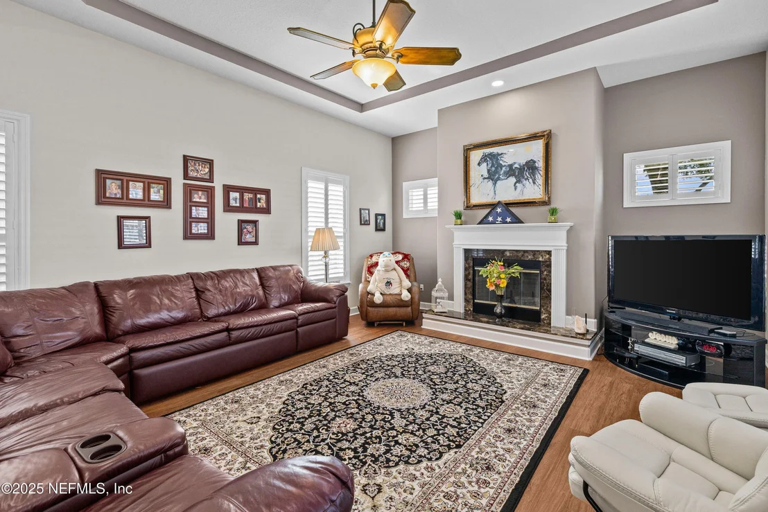 Photo of 9662 RED SQUIRREL Lane