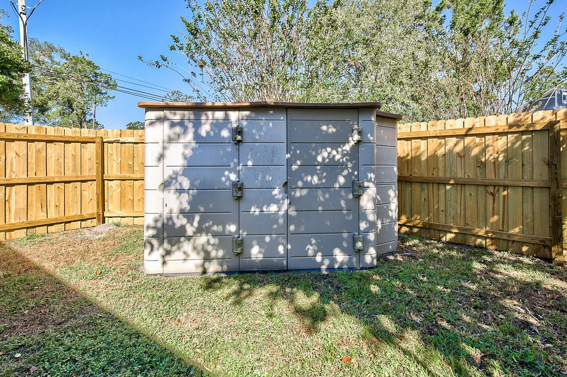 Photo of 10679 HAMPTON Road