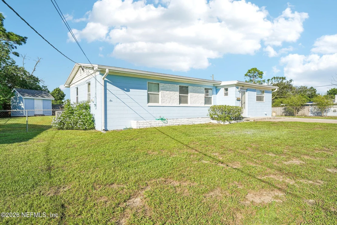 Photo of 10465 STONE Road