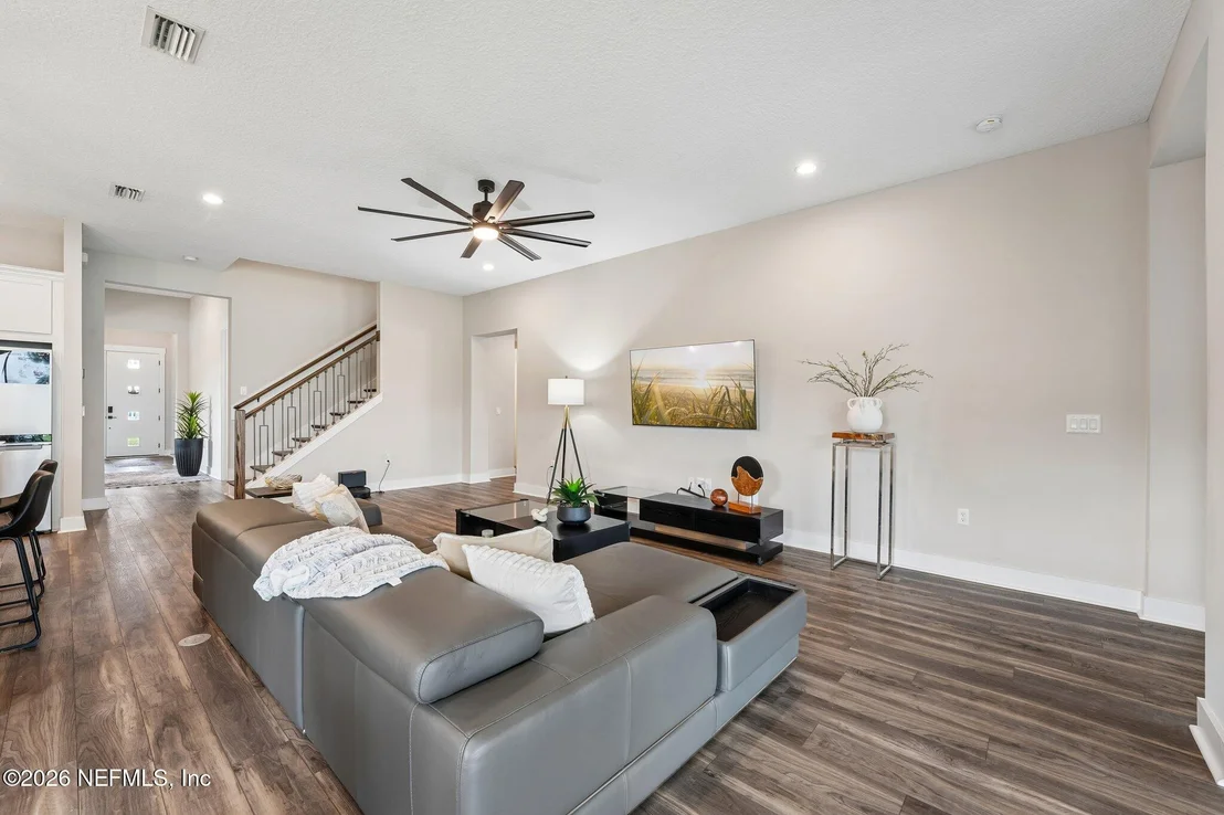 Photo of 10223 SILVERBROOK Trail