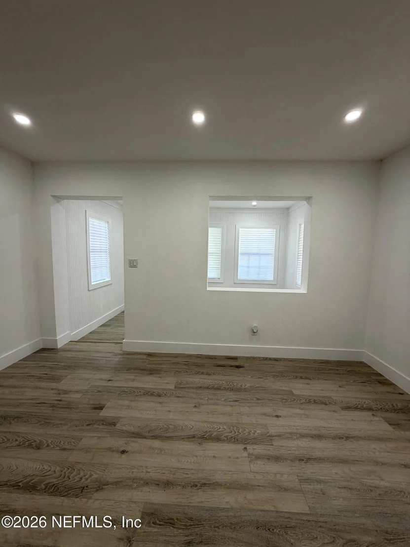 Photo of 5602 LONG ST Street