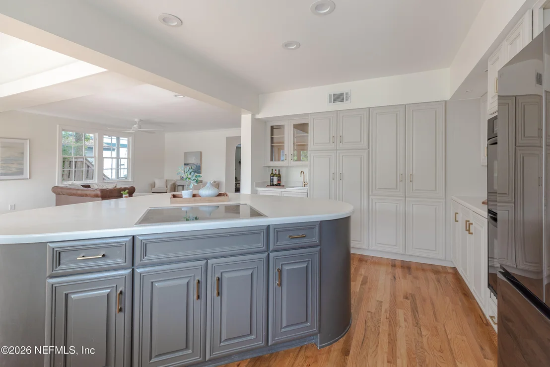 Photo of 3590 HEDRICK Street