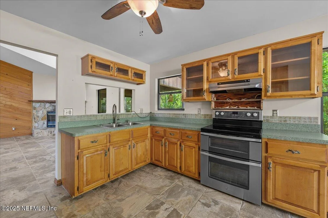 Photo of 792 RIDGELINE Road