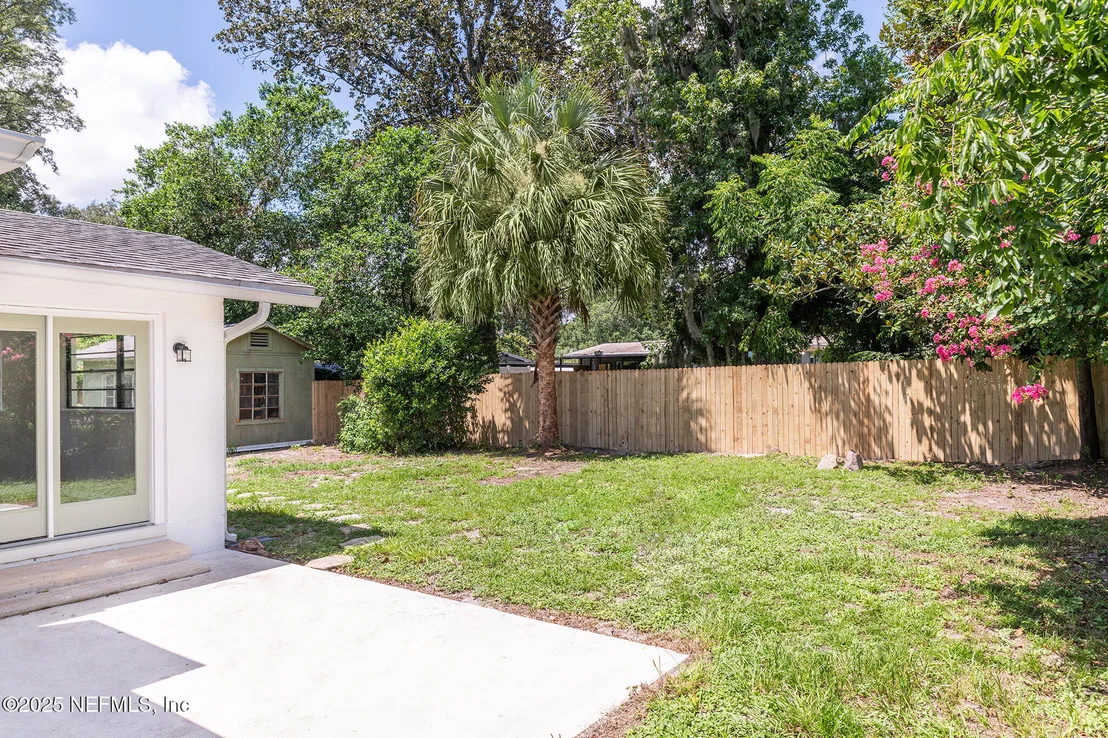 Photo of 5753 CRESTVIEW Road