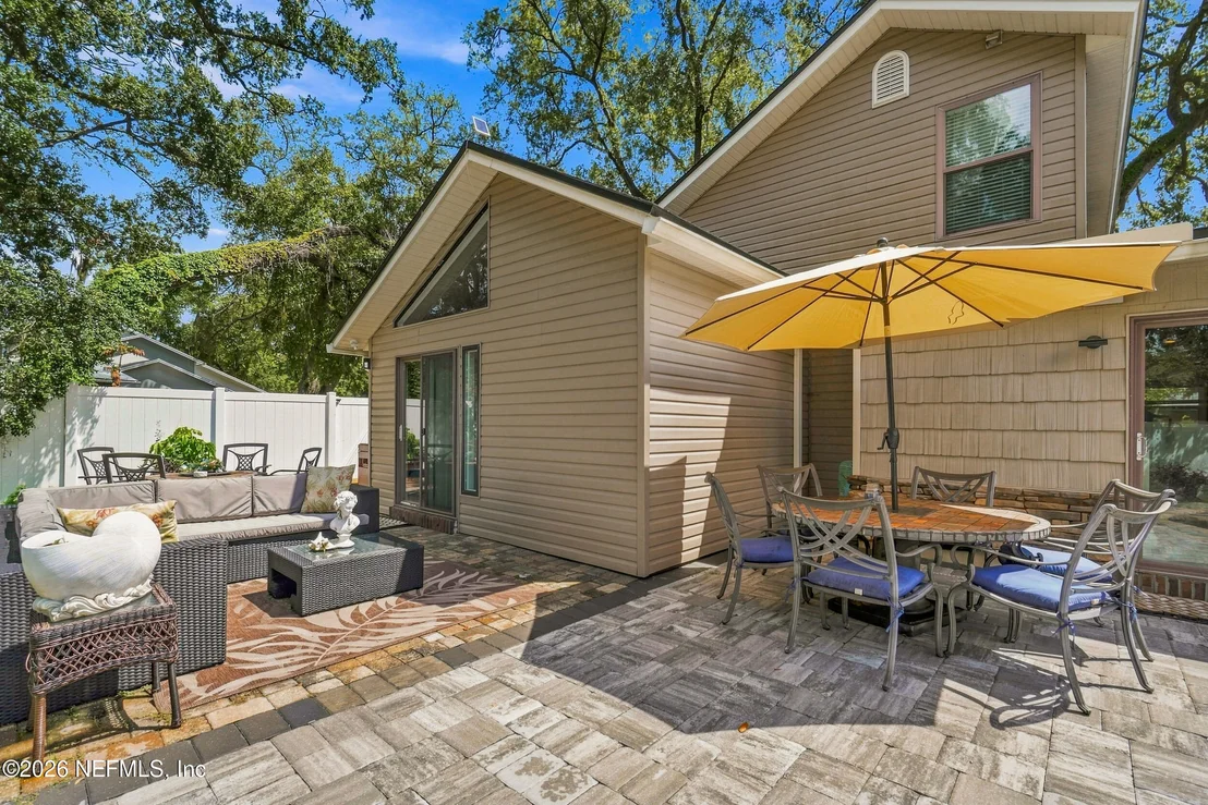 Photo of 1407 RIVERGATE Drive