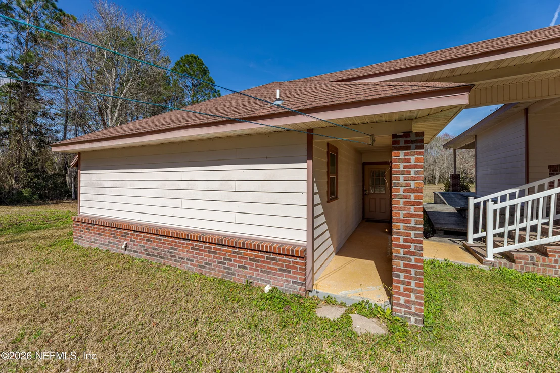 Photo of 8404 NESBITT Road