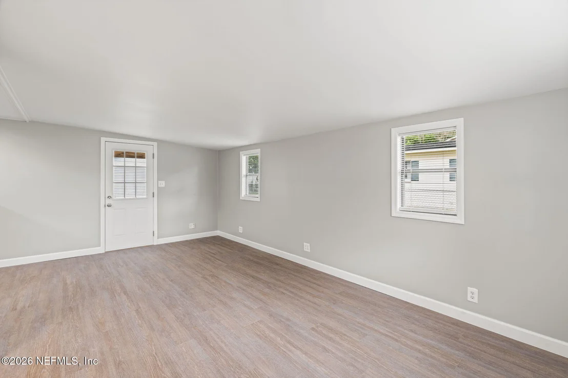 Photo of 215 HILLTOP Drive