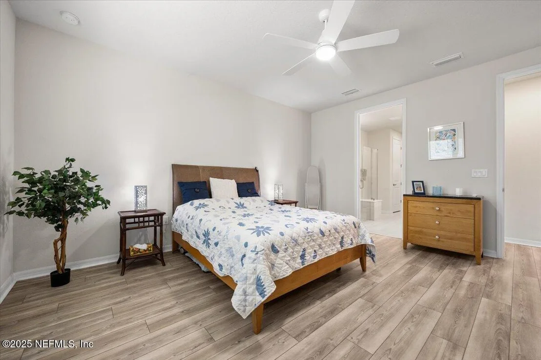 Photo of 10976 TOWN VIEW Drive