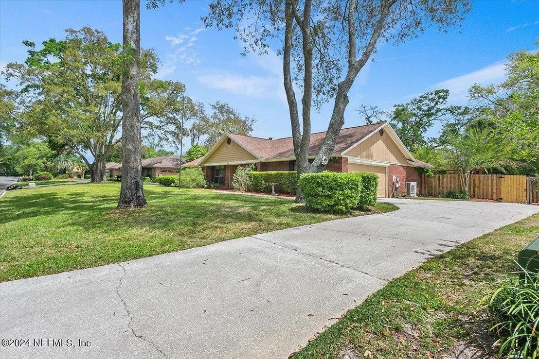 Photo of 305 EDINBURGH Lane