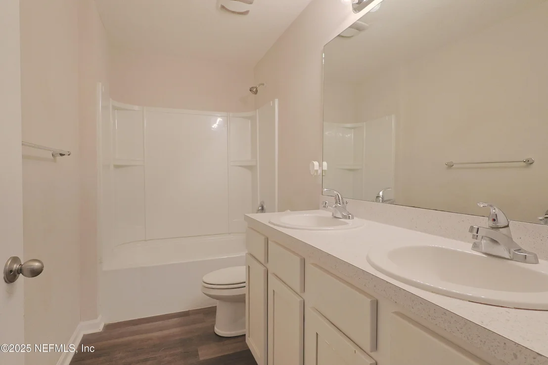 Photo of 52 PEPPERMINT Avenue