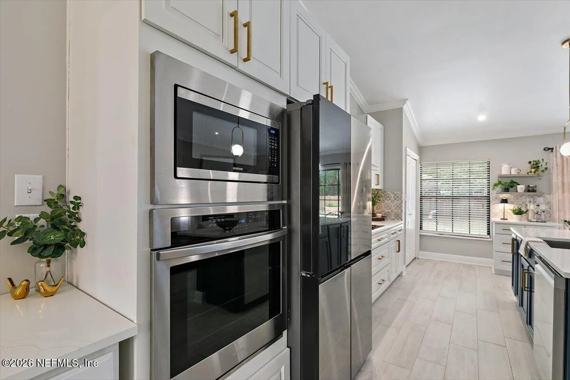 Photo of 4345 APPLE TREE Place