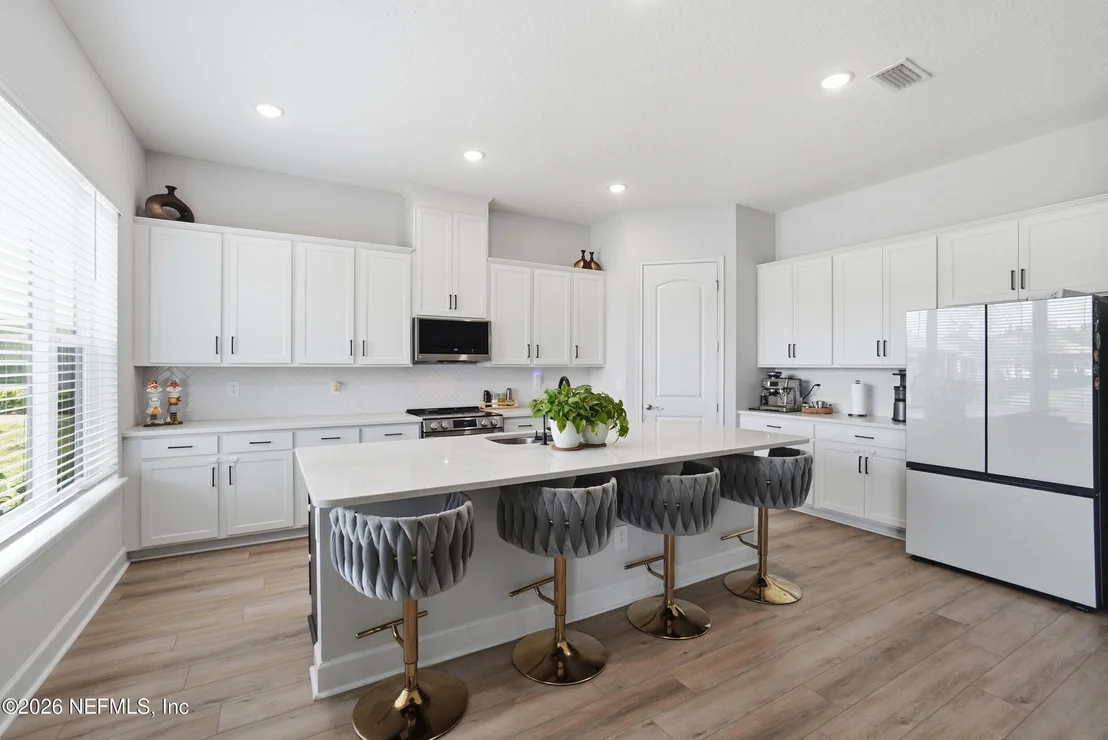 Photo of 49 DAWSON CREEK Way