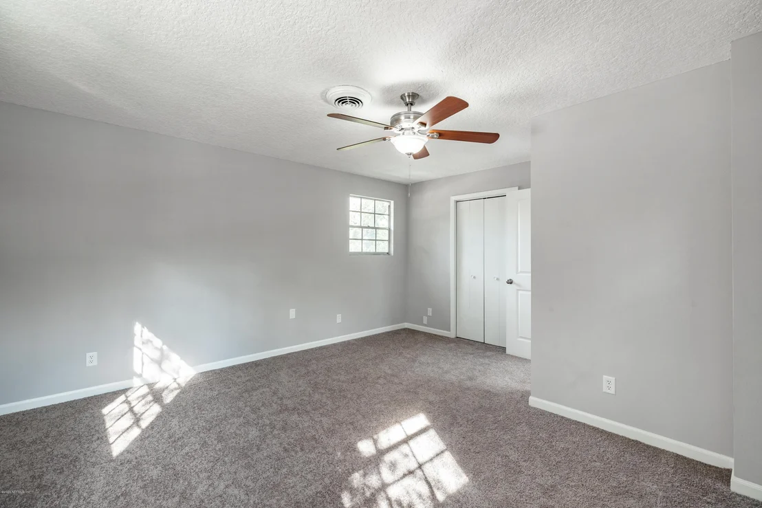 Photo of 335 SPRING FOREST Avenue