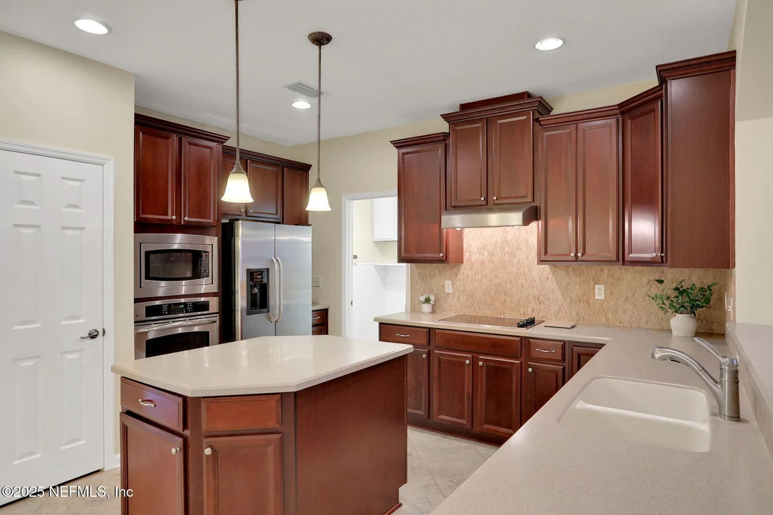 Photo of 1485 GREYFIELD Drive