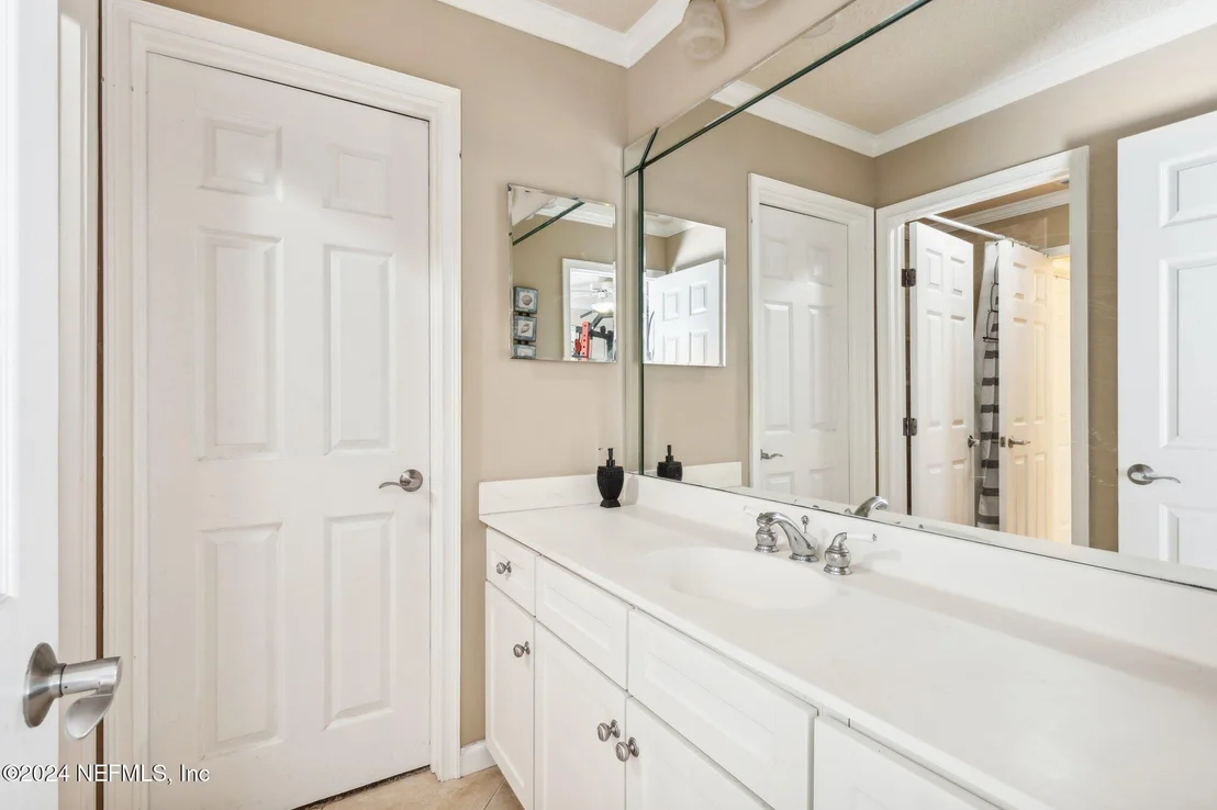 Photo of 4007 EAGLE LANDING Parkway