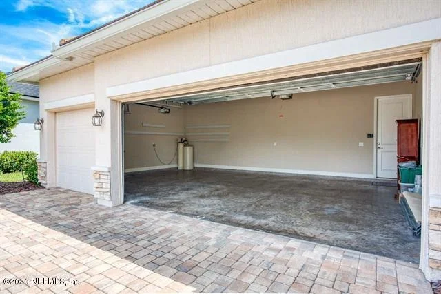 Photo of 100 PINTORESCO Drive