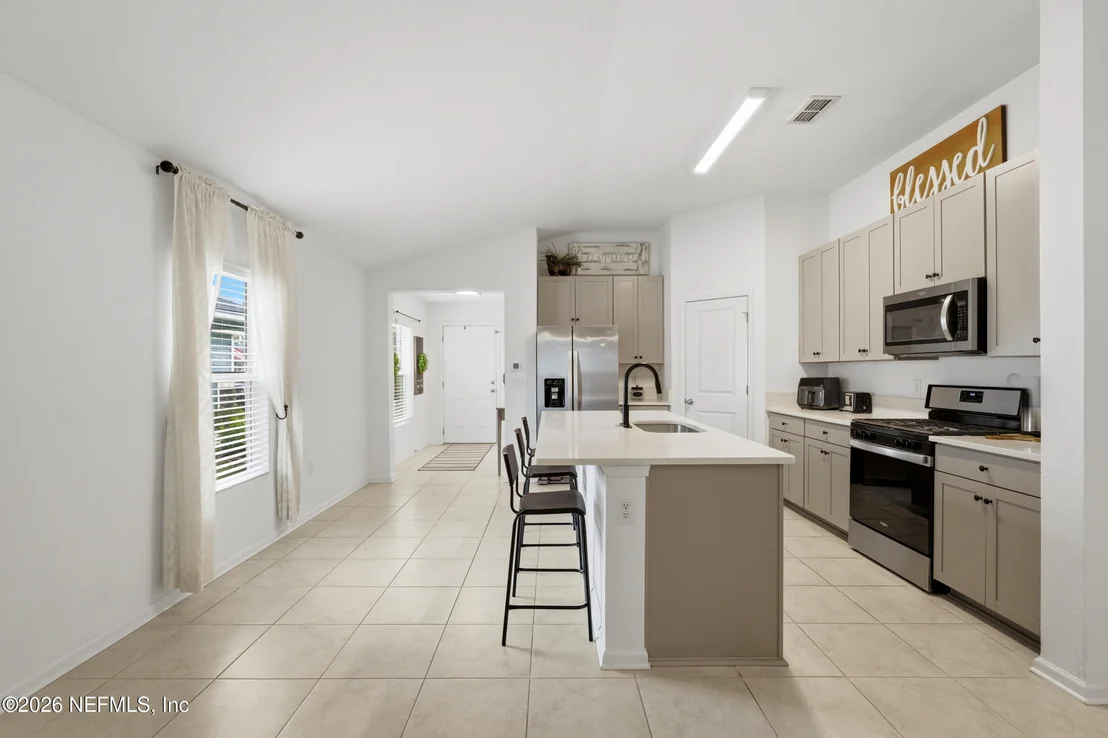 Photo of 52 NEWLAND Court