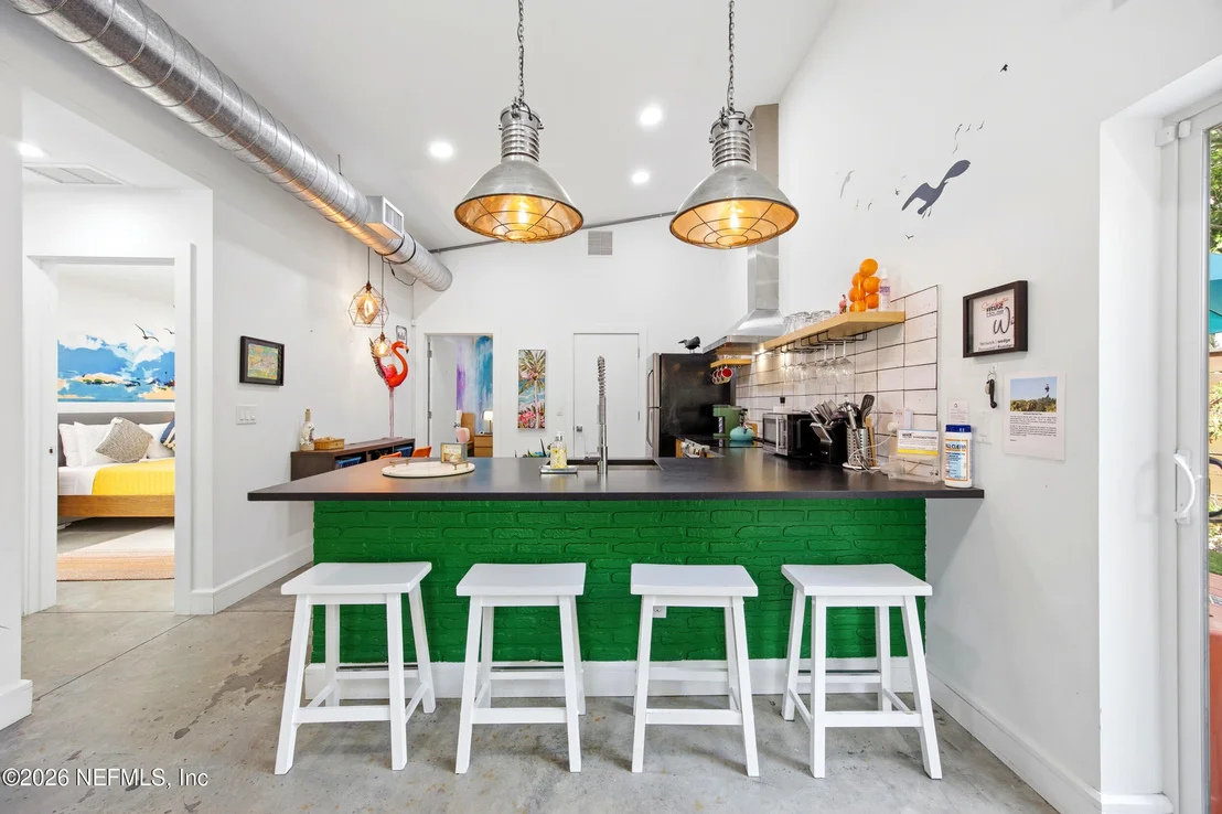 Photo of 580 WHITE Street