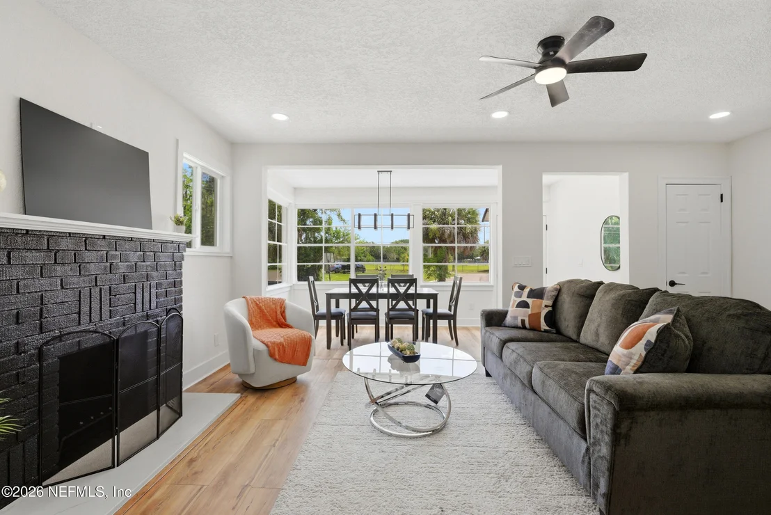 Photo of 6918 PARK Circle