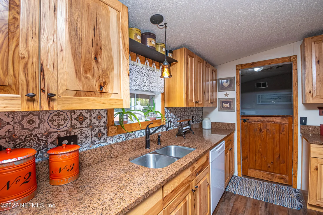 Photo of 11317 CR 122