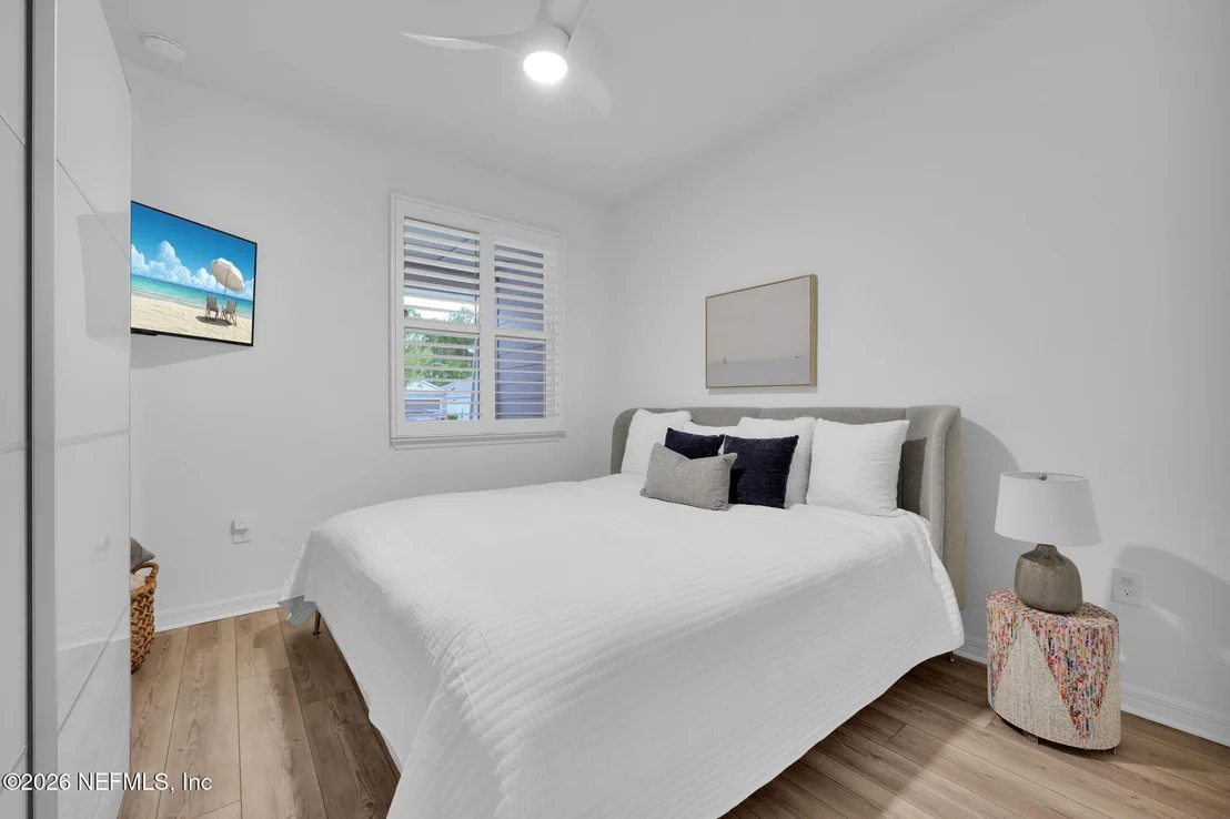 Photo of 100 BROADHAVEN Drive