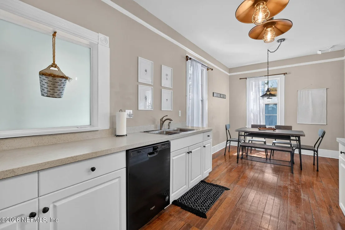 Photo of 28 JOINER Street