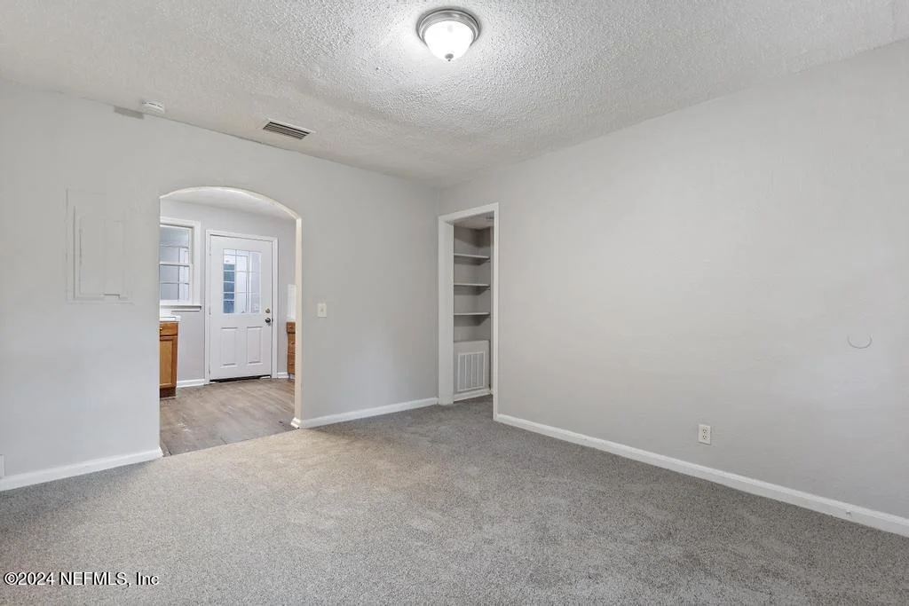 Photo of 3046 BESSENT Road