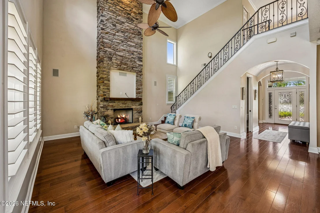 Photo of 321 ADDISON Court