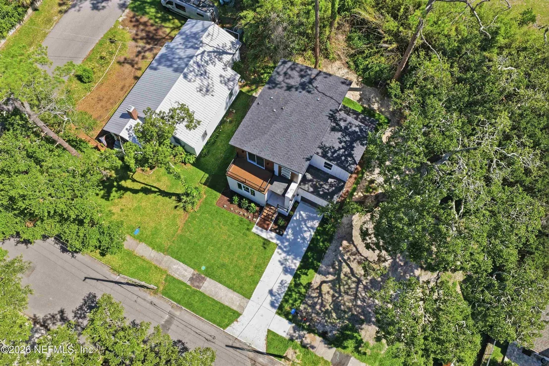 Photo of 18 E PARK Avenue