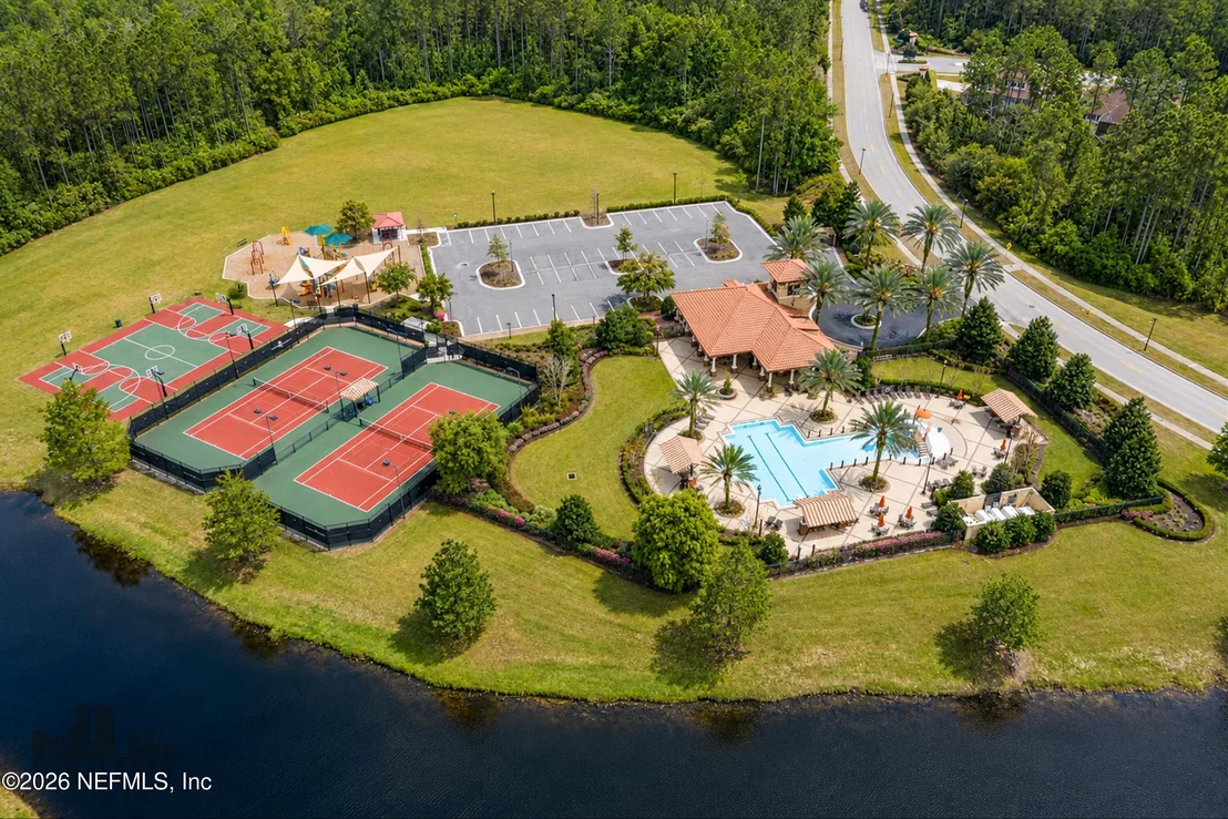Photo of 570 SADDLESTONE Drive