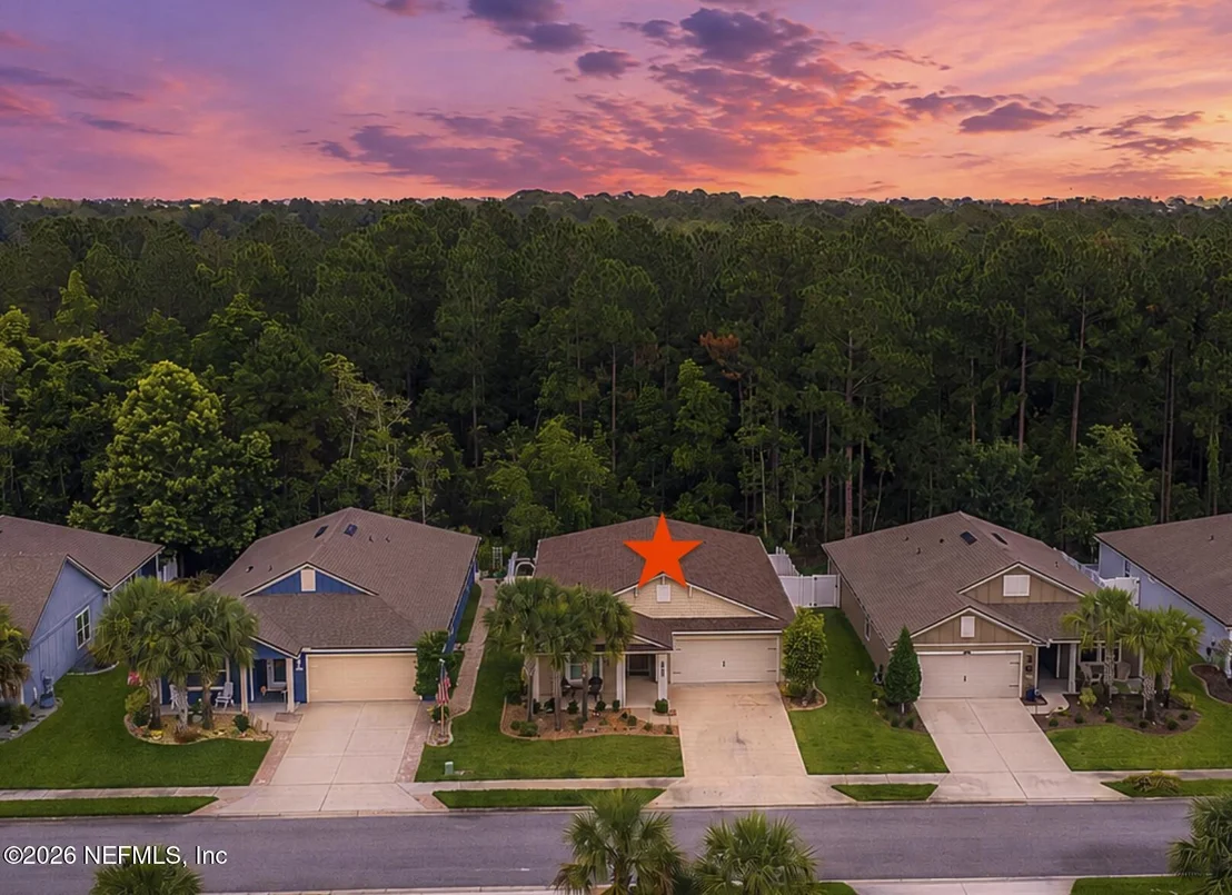 Photo of 332 PALACE Drive