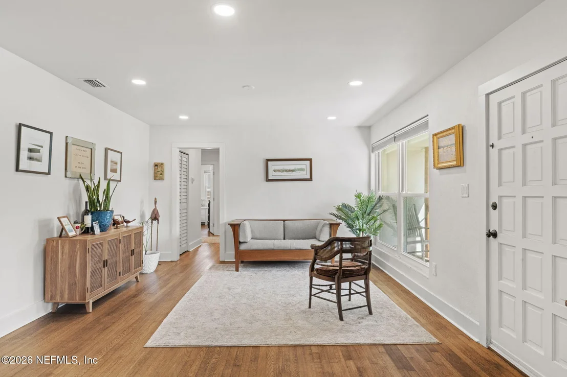 Photo of 406 ARREDONDO Avenue