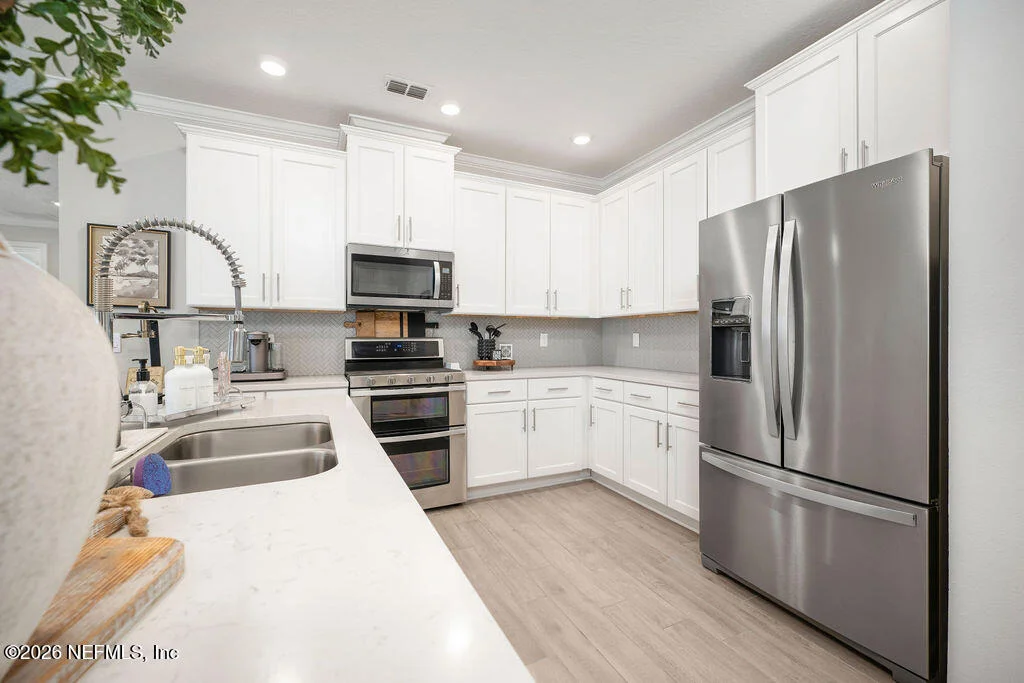 Photo of 243 GREENWAY Lane