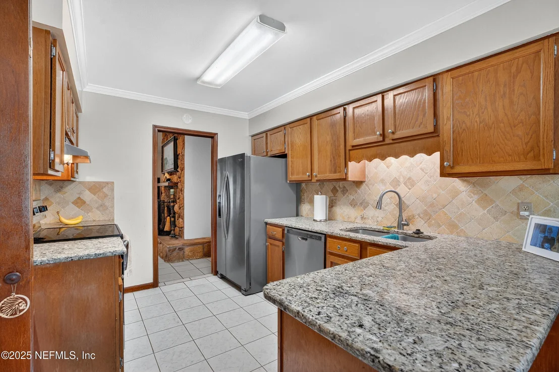 Photo of 530 HICKORY Drive